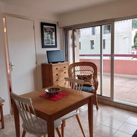 דירה 4dom11 Avec Terrasse Et Parking, Proche