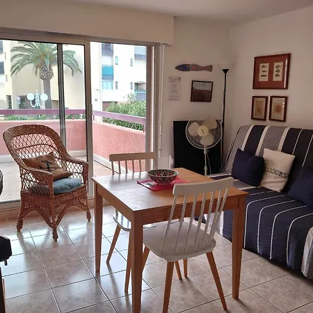 4dom11 Avec Terrasse Et Parking, Proche