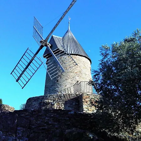 Apartment 4dom11 Avec Terrasse Et Parking, Proche
