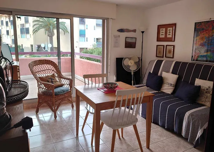 4dom11 Avec Terrasse Et Parking, Proche