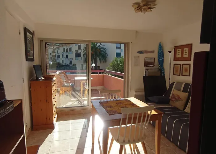 4dom11 Avec Terrasse Et Parking, Proche *